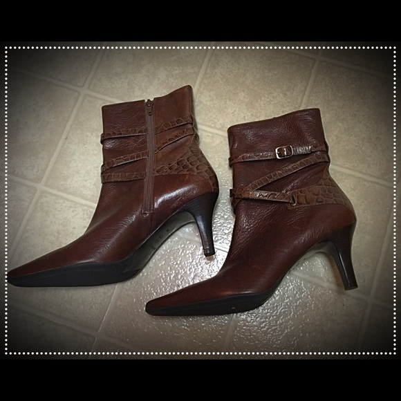 NWOB Antonio Melani Ankle Boots - Picture 3 of 5